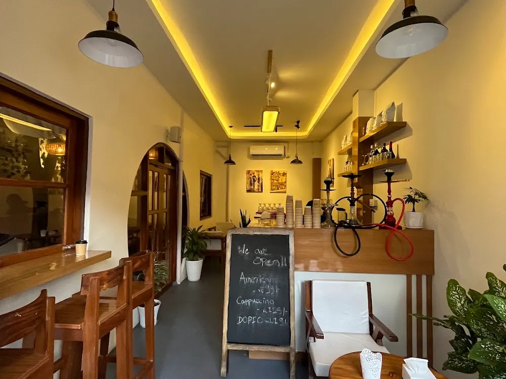 La' Mira | The Coffee Club